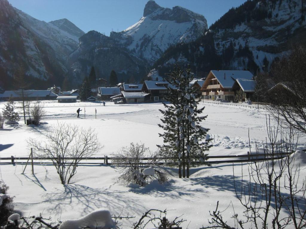 Hotel Pension Spycher Kandersteg Rom bilde